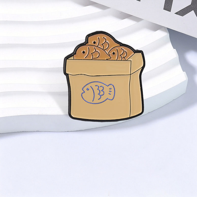 Broche en émail motif poisson  - Tteokbokki Rice Cake avis et prix